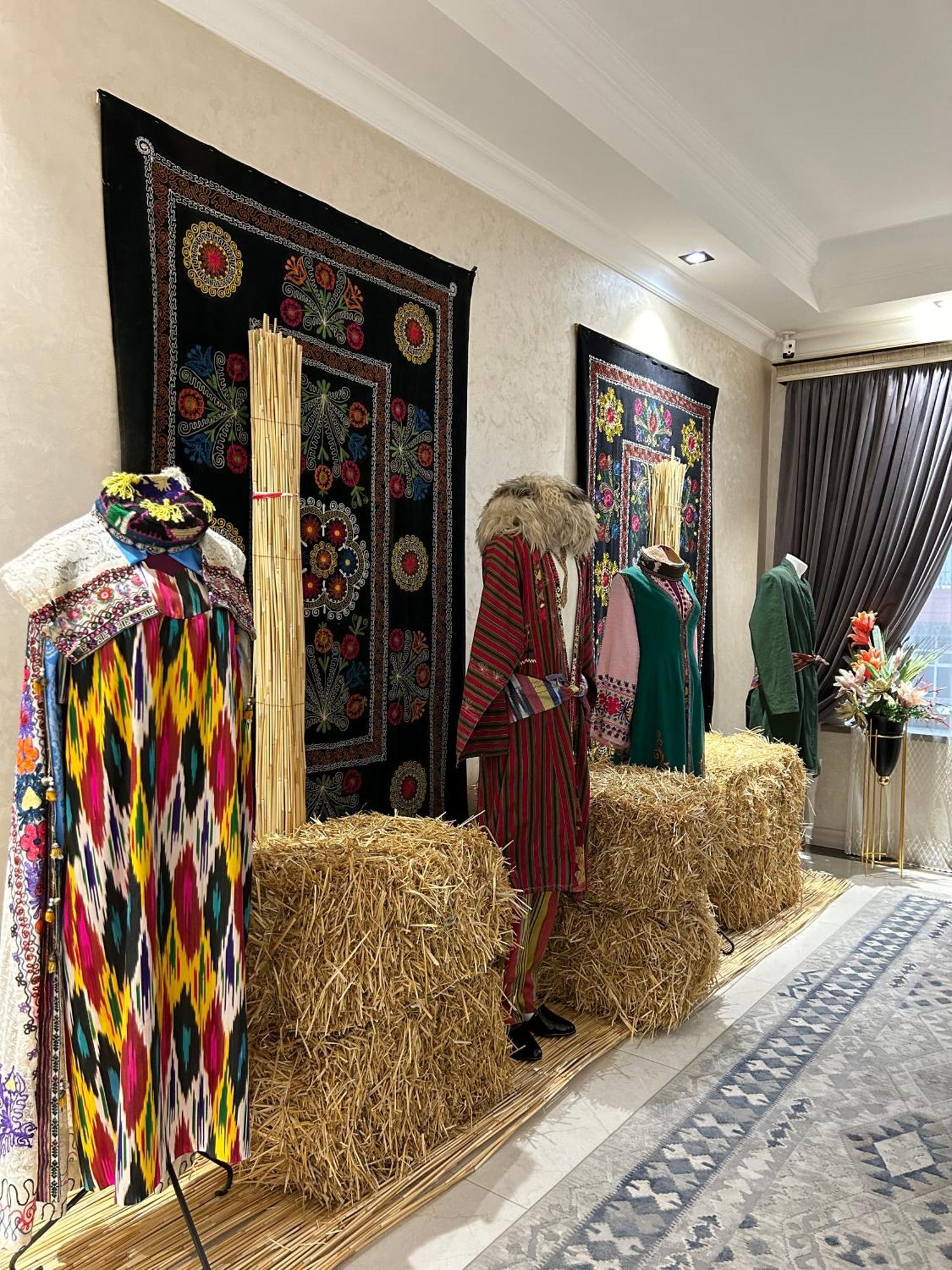 Al Madina Hotel Samarkand Exterior foto